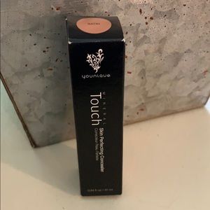 Younique concealer/ color is Satin